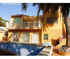 SE VENDE CHALET CON PISCINA PROPIA EN ZONA RINCON DE LOIX, BENIDORM! SEVENDGROUP.COM!