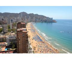SE VENDE ATICO DE 3 DORMITORIOS CON VISTAS AL MAR EN PLAYA LEVANTE BENIDORM!
