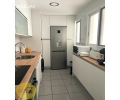 SE VENDE PISO REFORMADO DE 1 DORMITORIOS CON VISTAS AL MAR Y PLAZA DE GARAJE