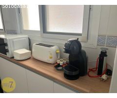 SE VENDE PISO REFORMADO DE 1 DORMITORIOS CON VISTAS AL MAR Y PLAZA DE GARAJE