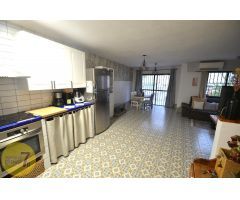 SE VENDE ADOSADO DE TRES DORMITORIOS  CON PISCINA COMUNITARIA EN LA NUCIA