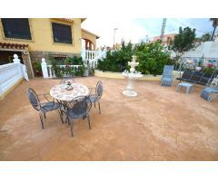 SE VENDE GRAN CHALET EN LA NUCIA