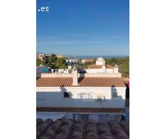 SE VENDE ADOSADO DE DOS DORMITORIOS EN LA NUCIA CON VISTAS AL MAR