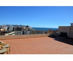 SE VENDE ATICODUPLEX CON TERRAZA DE 100 M2 Y VISTAS AL MAR EN LA CALA VILLAJOYOSA!