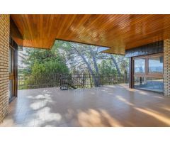 Exclusividad y Comfort: Dos Chalets Únicos con Vistas Espectaculares en Manresa