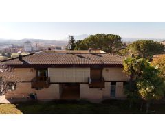 Exclusividad y Comfort: Dos Chalets Únicos con Vistas Espectaculares en Manresa