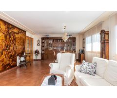 CHALET INDEPENDIENTE CON JARDÍN Y PISCINA PRIVADOS EN SURIA