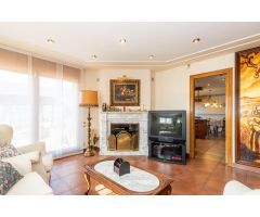 CHALET INDEPENDIENTE CON JARDÍN Y PISCINA PRIVADOS EN SURIA