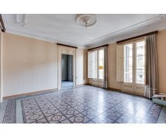 Piso señorial en finca modernista en el Eixample Dret