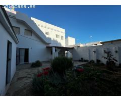 Se vende casa de pueblo en Estación de San Roque