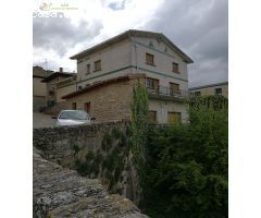 Se vende casa con terreno en LA PUEBLA DE ARGANZON (BURGOS). SAR VIVIENDA VITORIA.