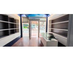 Local comercial en Avenida Viñuela (zona peatonal): inversión o negocio, tú eliges