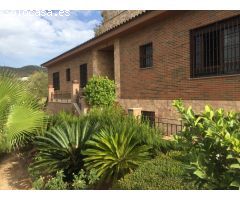 EXCLUSIVO CHALET EN EL BRILLANTE ( CORDOBA )