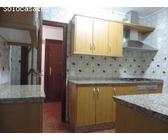 PISO PLANTA BAJA, 3 DORMITORIOS, 2 BAÑOS Y COCHERA EN ZONA MARRUBIAL ( CORDOBA )