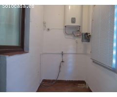 PISO PLANTA BAJA, 3 DORMITORIOS, 2 BAÑOS Y COCHERA EN ZONA MARRUBIAL ( CORDOBA )