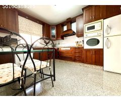 CASA CON 4 DORMITORIOS, Y 2 BAÑOS Y GARAJE  EN ENCINAREJO ( CORDOBA )