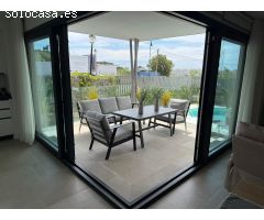 ESTRENA PISO EN FUENGIROLA, 3 DORMITORIOS, 2 BAÑOS, COCHERA Y PISCINA