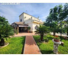 CHALET URBANO ZONA CAMPITO !!!!!
