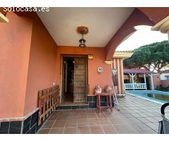 PRECIOSO Y AMPLIO CHALET URBANO EN PINAR DE LOS FRANCESES CON PISCINA y SOTANO!!!!