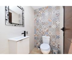 CHALET URBANO 3 DORMITORIOS PISCINA PLANTA BAJA ZONA ALMENDRAL  100% URBANO