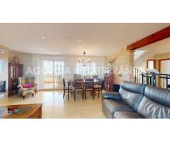 CHALET INDEPENDIENTE CON PISCINA EN  MONTEREAL-CALICANTO