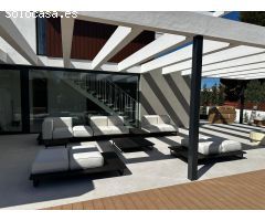Villa de Lujo en Venta en Denia, Alicante