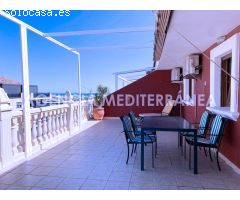 Atico Dúplex con vistas al mar y al Montgó en el puerto de Dénia