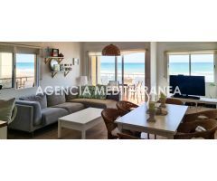 Apartamento en primera linea de playa en el Mareny Blau