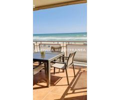 Apartamento en primera linea de playa en el Mareny Blau
