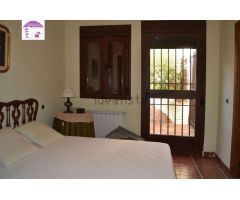 VALAZANCA VENDE CHALET EN PANTOJA