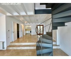 EXCLUSIVO CHALET ADOSADO CON VISTAS IMPRESIONANTES Y ORIENTACIÓN SUR
