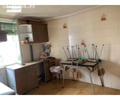CASA PARA REFORMAR CON 2 PISOS Y PATIO EN EL EJIDO