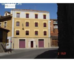 SE VENDE LOCAL COMERCIAL C/ LOS CUBOS CON PROYECTO DE HOSTELERIA Y APARTAMENTOS