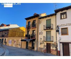 CASA  DETRAS DE LA CATEDRAL
