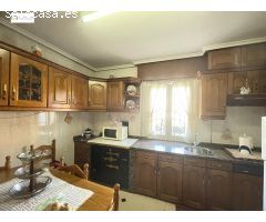 CASA CON PATIO Y NAVE