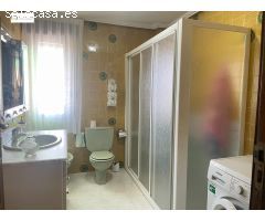 CASA CON PATIO Y NAVE