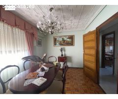 CASA CON PATIO Y NAVE
