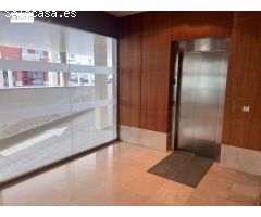 VIVIENDA DE LUJO CON TERRAZA DE 40 M2 Y PLAZA DE GARAJE
