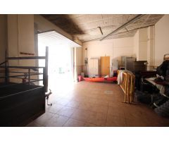 VIVIENDA CON GARAJE Y LOCAL