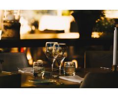 EN VENTA LOCAL CON INQUILINO EXPLOTANDO HOSTELERIA
