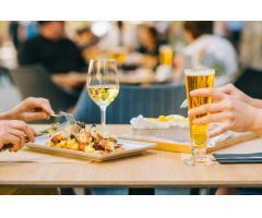 EN VENTA LOCAL CON INQUILINO EXPLOTANDO HOSTELERIA