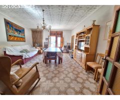Casa en Venta en Requena de Campos, Valencia