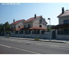 VENTA DE CHALETS NUEVOS EN SANTIAGO, ZONA BERTAMIRÁNS