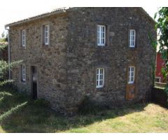 Venta de casa rústica a restaurar en A Coruña, Carral