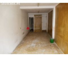 Se alquila pequeño local en el centro histórico de Tortosa