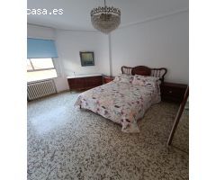 SE VENDE PISO ZONA FERIA