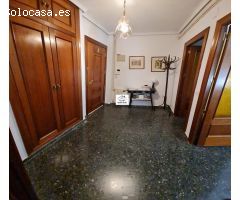 VIPHOME VENDE AMPLIA VIVIENDA EN PLENO CENTRO DE ALBACETE