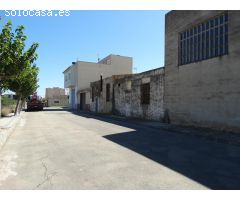 ALMACEN CON ACESOS A DOS CALLES