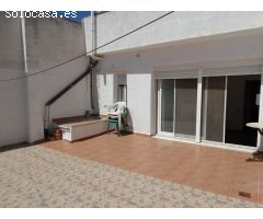 ACOGEDOR ÁTICO CON AMPLIA TERRAZA EN UBICACIÓN CÉNTRICA