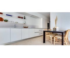 EXCLUSIVO BUNGALOW FRENTE A LA LAGUNA ROSA, TORREVIEJA A ESTRENAR